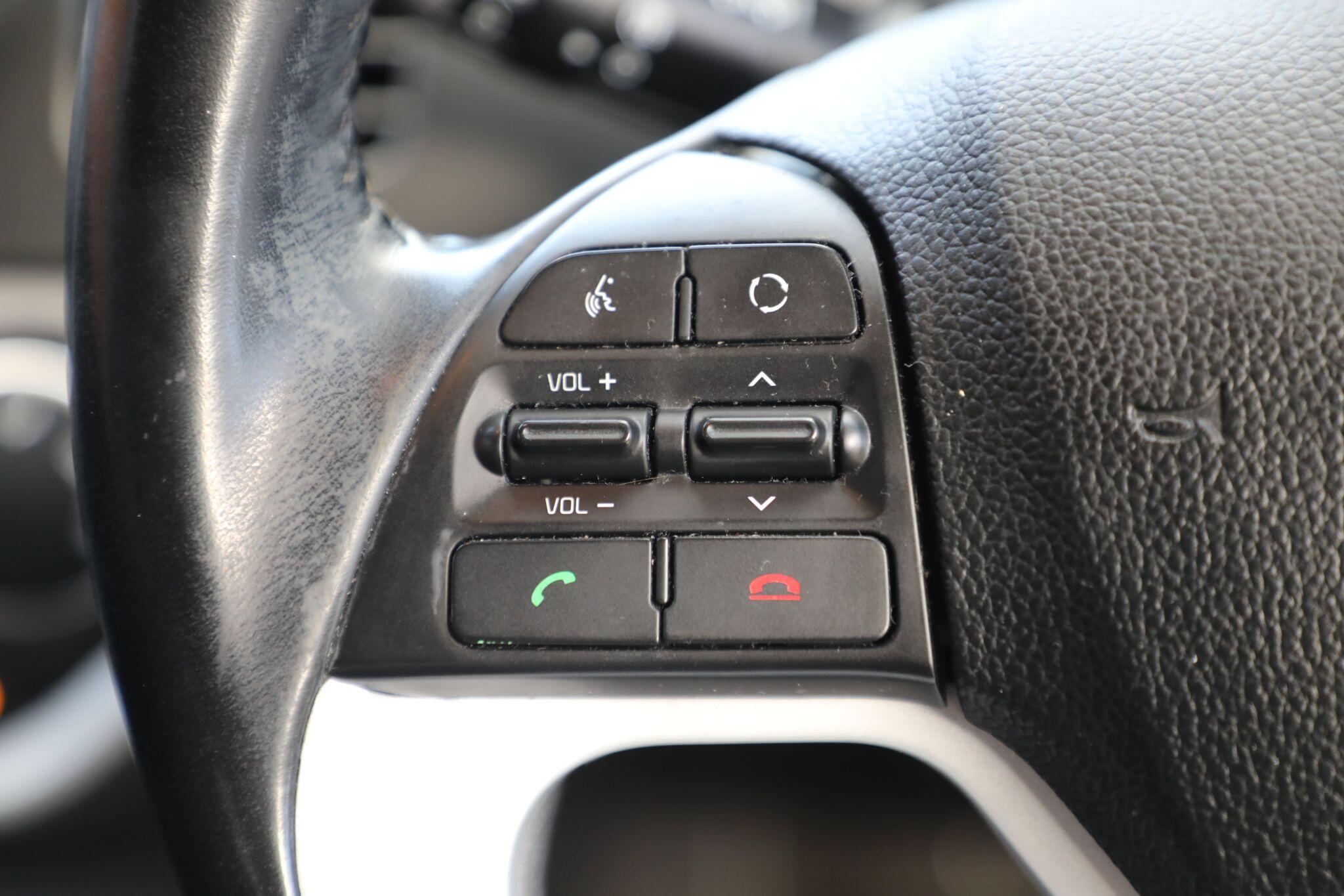 Large vehicle image
